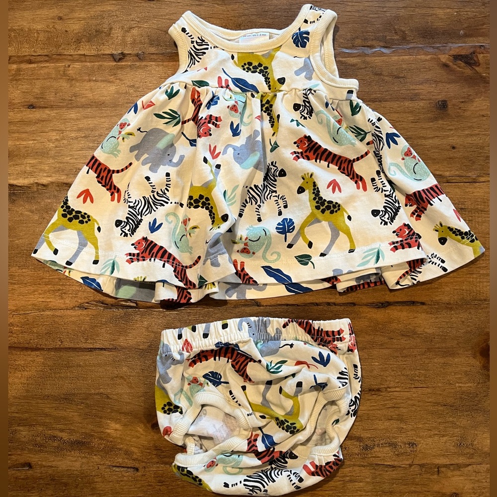 Hanna Andersson Safari Animals 🦒🐅🦓 print dress and bloomers set 0-3m